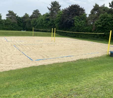 Neuer Sand für die Beachanlage
